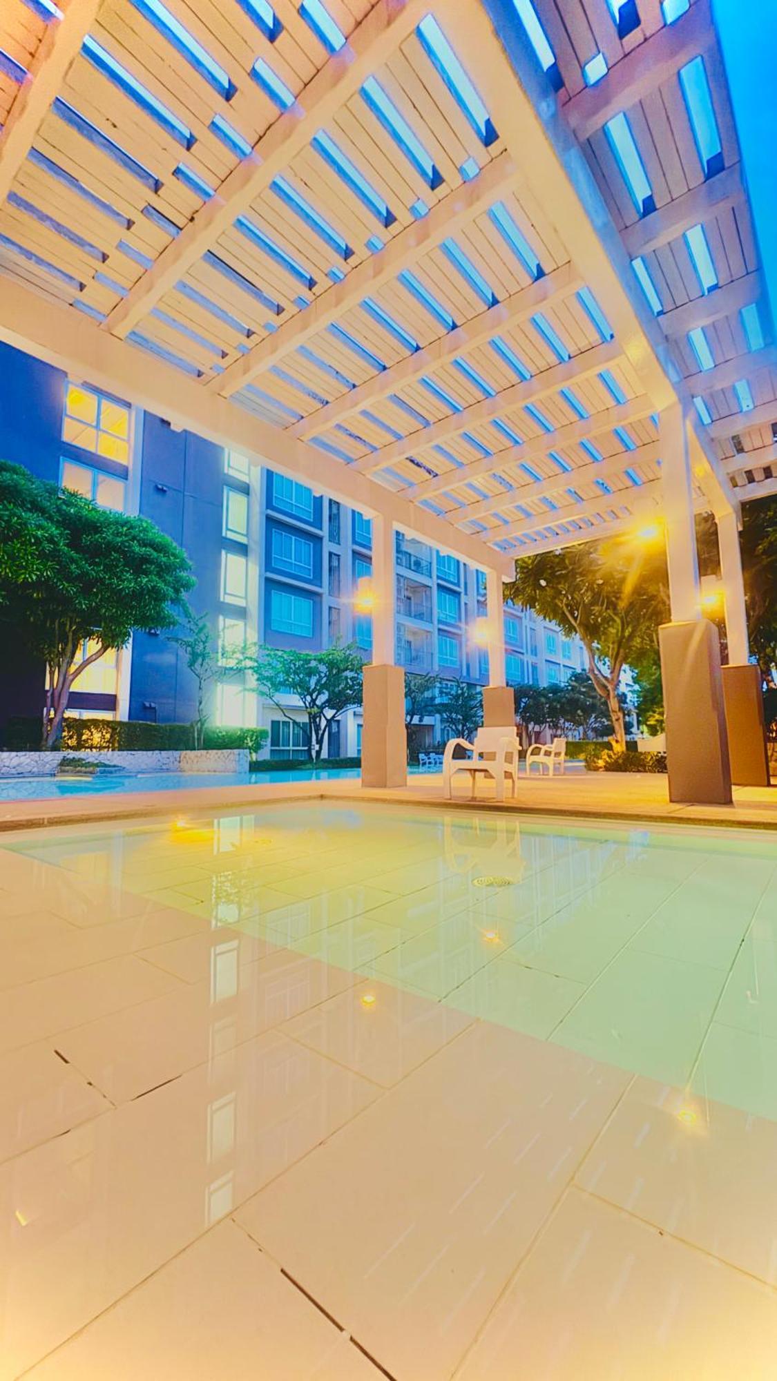 Sea&Mountain View,5 Mins Walk To Famous Beach With King Size Bed HHQ Exterior photo