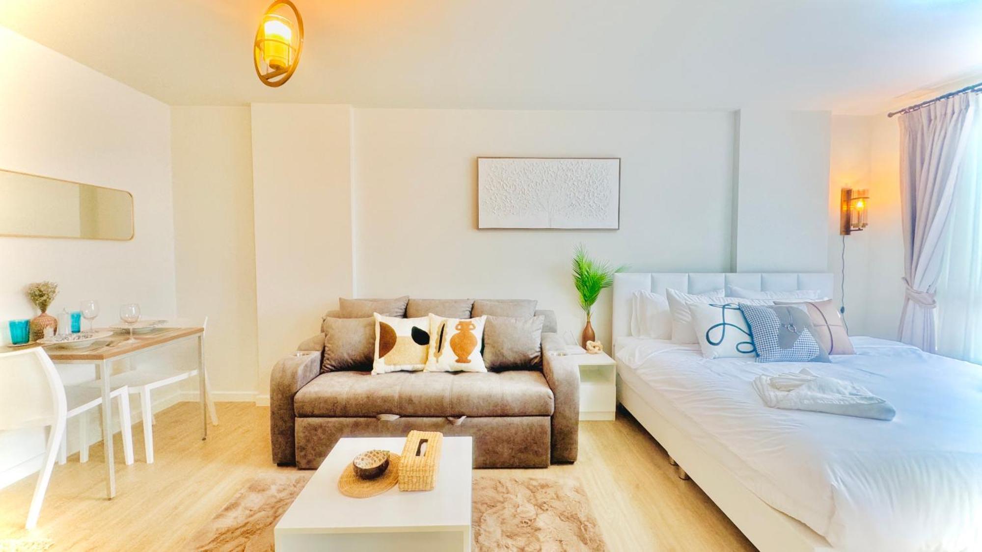 Sea&Mountain View,5 Mins Walk To Famous Beach With King Size Bed HHQ Exterior photo