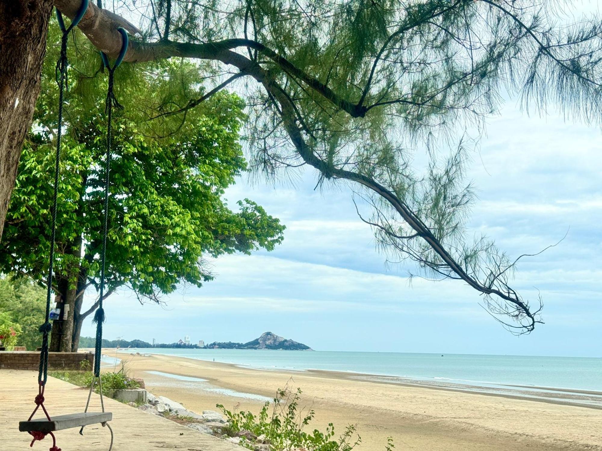 Sea&Mountain View,5 Mins Walk To Famous Beach With King Size Bed HHQ Exterior photo